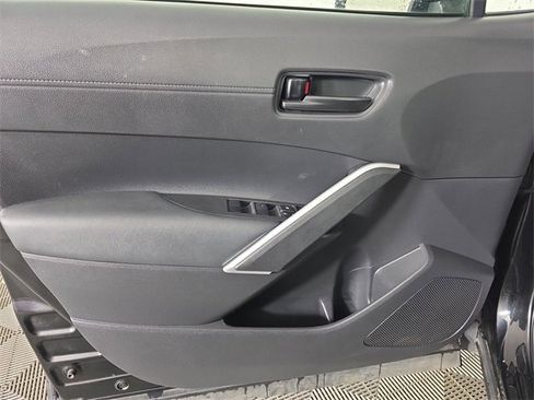 Used 2022 Toyota Corolla Cross LE image 18