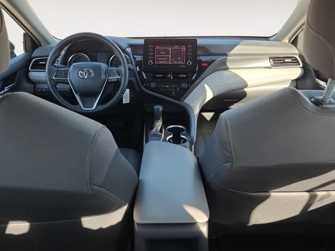 Used 2023 Toyota Camry LE FWD image 10