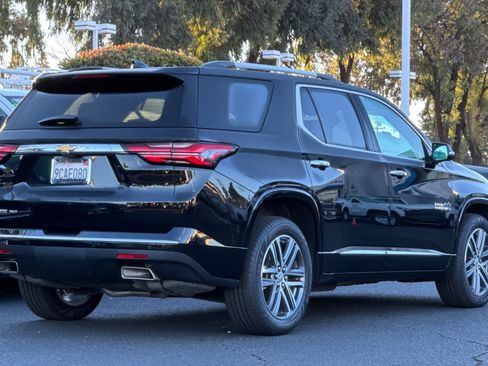Used 2022 Chevrolet Traverse High Country image 5