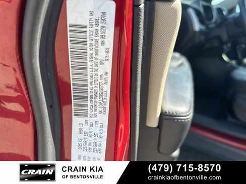 Used 2016 Jeep Cherokee Latitude w/ Cold Weather Group FWD image 17