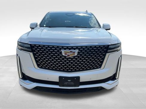 Certified 2022 Cadillac Escalade Premium Luxury AWD/4WD image 17