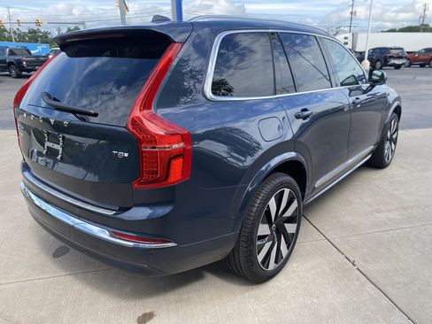 Used 2025 Volvo XC90 T8 Plus w/ Protection Package Premier image 5