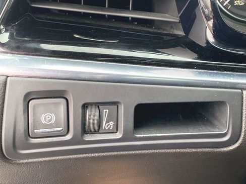 Used 2021 Cadillac XT6 Premium Luxury image 18