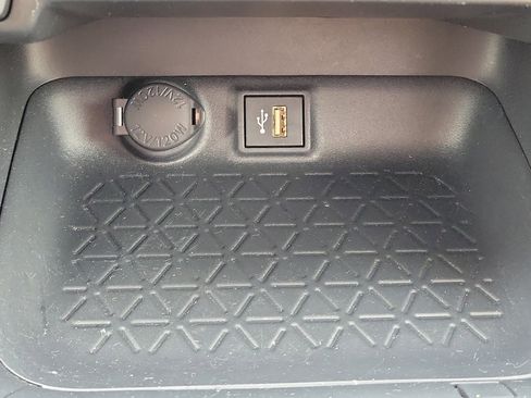 Used 2023 Toyota RAV4 LE image 28