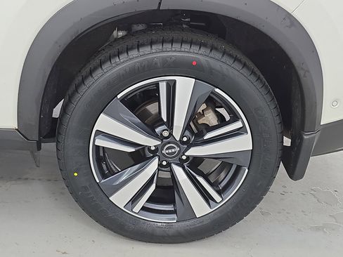 Certified 2023 Nissan Rogue SL w/ SL Premium Package image 34