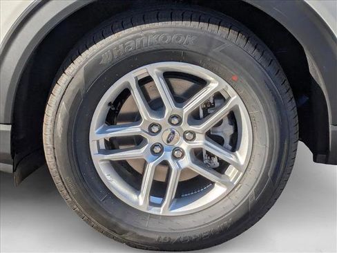 New 2025 Ford Explorer Active image 10