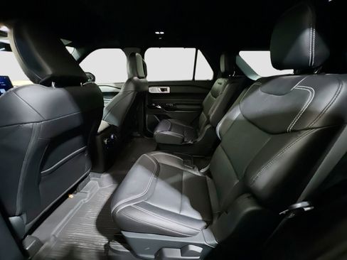 Used 2021 Ford Explorer ST w/ Equipment Group 401A image 18