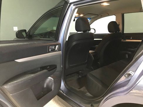 Used 2014 Subaru Outback 2.5i Premium image 15