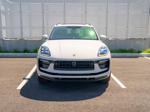 New 2026 Porsche Macan AWD/4WD image 6
