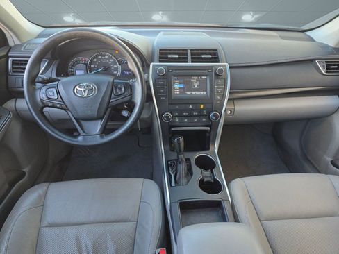 Used 2015 Toyota Camry LE image 12