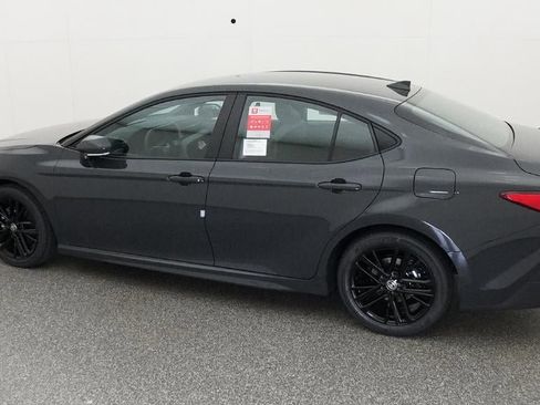New 2026 Toyota Camry SE FWD image 4