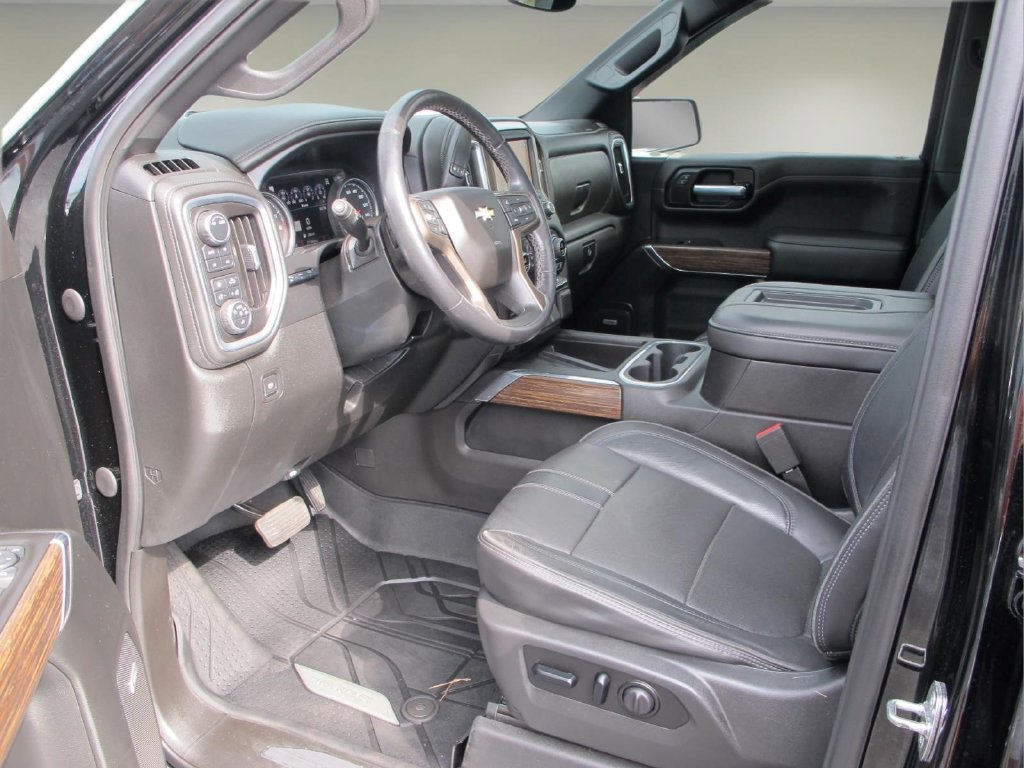 Certified 2021 Chevrolet Silverado 1500 High Country w/ Technology Package AWD/4WD image 9