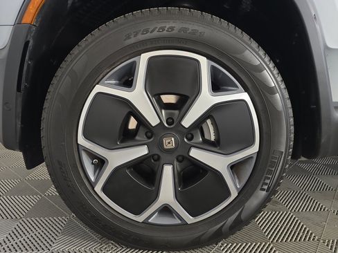 Used 2024 Rivian R1T Adventure AWD/4WD image 9