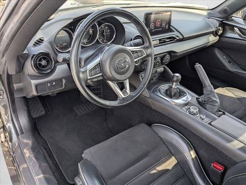 Used 2022 MAZDA MX-5 Miata Club RWD image 9