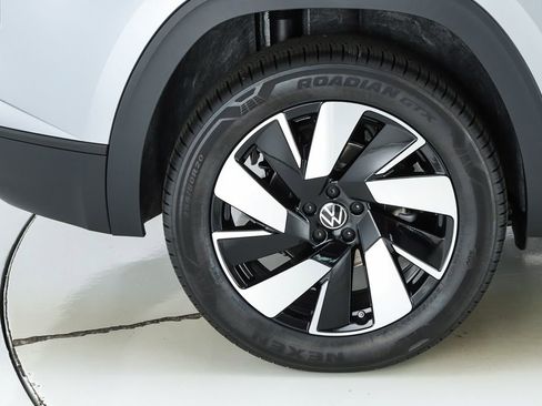 New 2026 Volkswagen Atlas Cross Sport SE AWD/4WD image 13