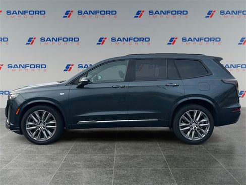 Used 2020 Cadillac XT6 Sport image 2