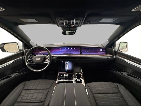 New 2025 Cadillac Escalade ESV Sport Platinum image 24