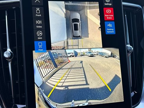 New 2026 Volvo XC90 T8 Ultra image 17