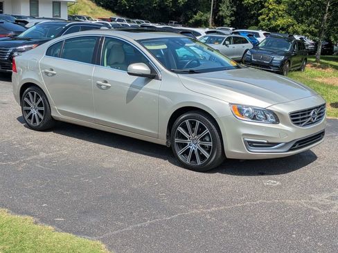 Used 2018 Volvo S60 T5 Inscription FWD image 10