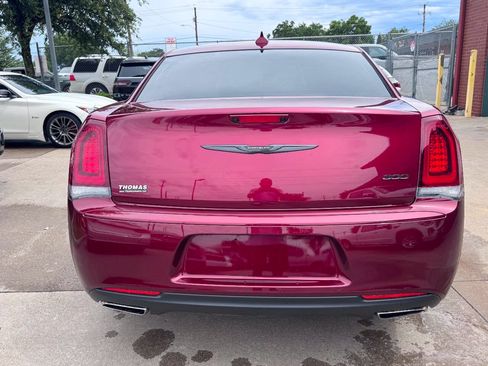 Used 2022 Chrysler 300 Touring w/ Sport Appearance Package RWD image 6