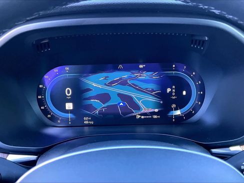 Used 2022 Volvo XC60 B5 Momentum w/ Climate Package image 24