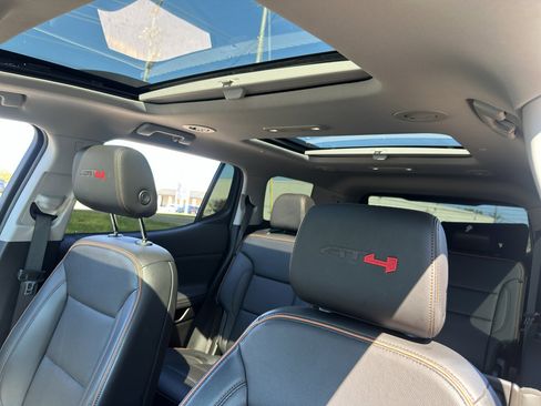 Used 2022 GMC Acadia AT4 w/ Technology Package image 19