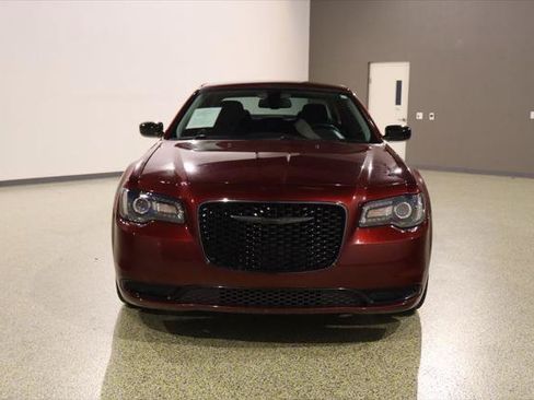 Used 2022 Chrysler 300 Touring w/ Sport Appearance Package RWD image 2