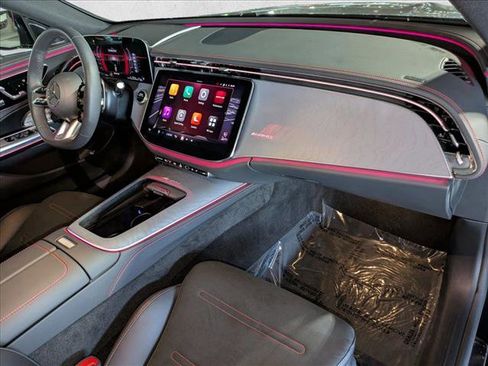 Used 2025 Mercedes-Benz E 53 AMG e 4MATIC Sedan image 25