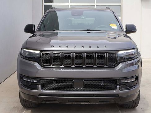 Used 2024 Jeep Wagoneer Series II RWD image 5
