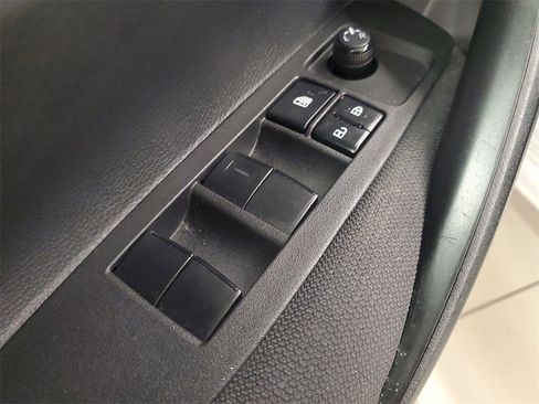 Used 2023 Toyota Corolla LE image 18