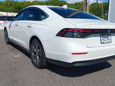 Used 2023 Honda Accord EX image 3