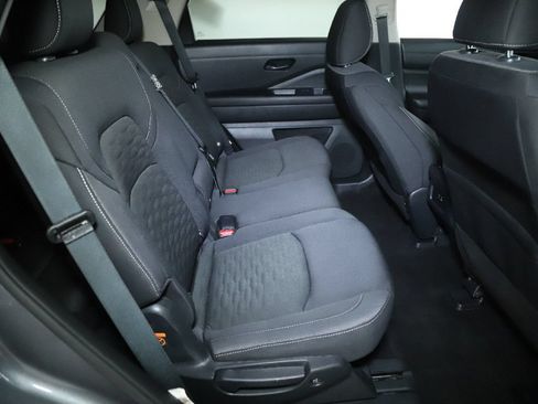 Certified 2025 Nissan Pathfinder SV FWD image 31