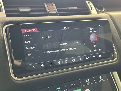 Used 2019 Land Rover Range Rover Sport HSE AWD/4WD image 16