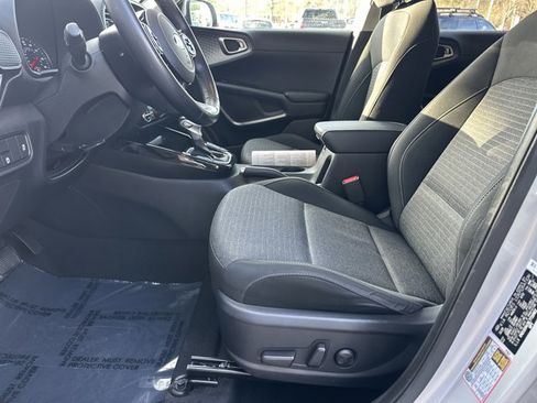 Used 2020 Kia Soul EX image 10