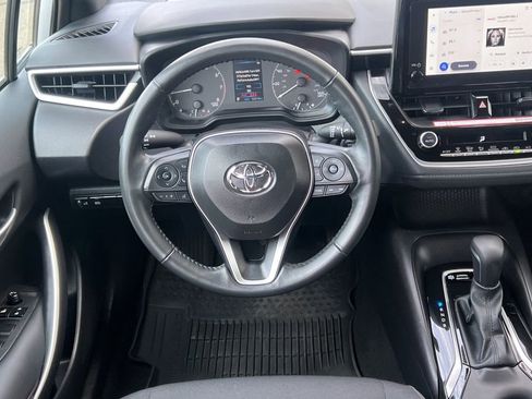 Certified 2025 Toyota Corolla SE image 16