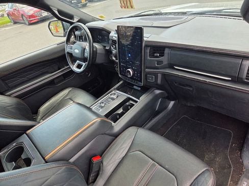 Used 2023 Ford Expedition Platinum AWD/4WD image 26