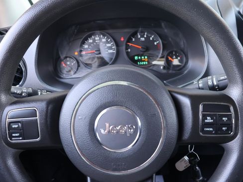 Used 2013 Jeep Compass Sport image 30