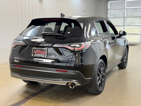 Used 2025 Honda HR-V Sport image 5