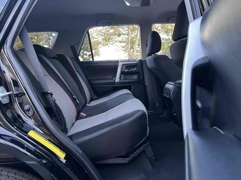 Used 2014 Toyota 4Runner SR5 image 34