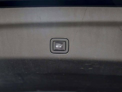 Used 2021 Chevrolet Tahoe RST image 35