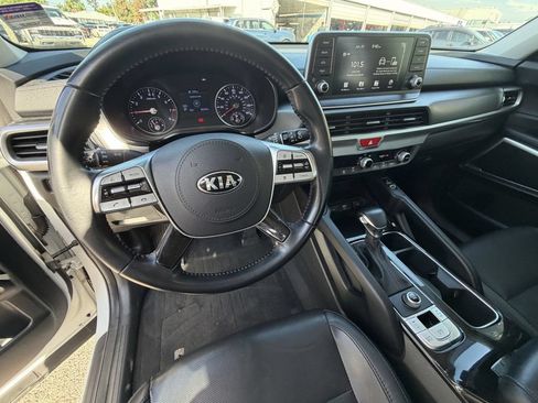 Used 2020 Kia Telluride S FWD image 19