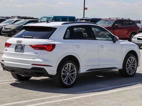 Used 2025 Audi Q3 2.0T Premium w/ Convenience Package AWD/4WD image 4