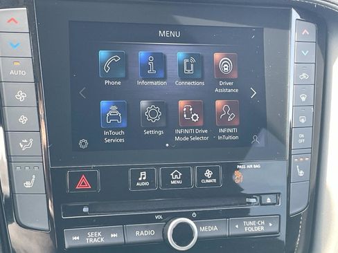 Certified 2025 INFINITI QX50 Luxe image 18