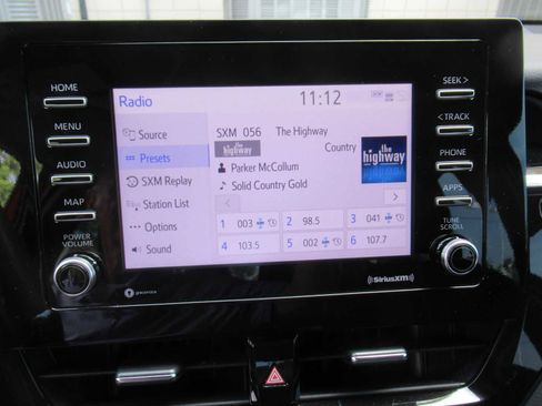 Used 2022 Toyota Camry SE image 29