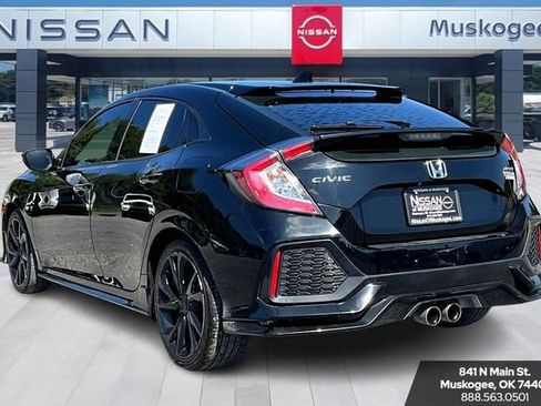 Used 2018 Honda Civic Sport image 4