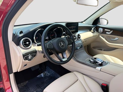 Used 2019 Mercedes-Benz GLC 300 4MATIC image 26