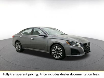Used 2025 Nissan Altima 2.5 SV