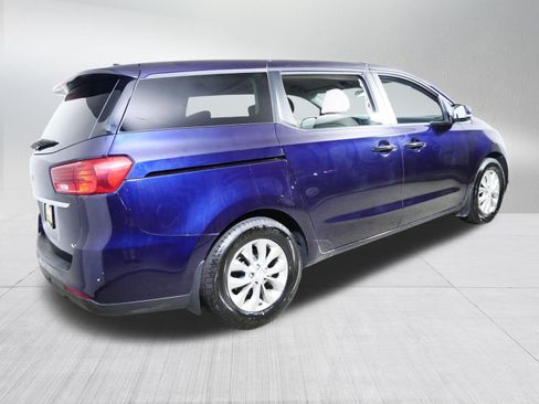 Used 2019 Kia Sedona LX FWD image 7