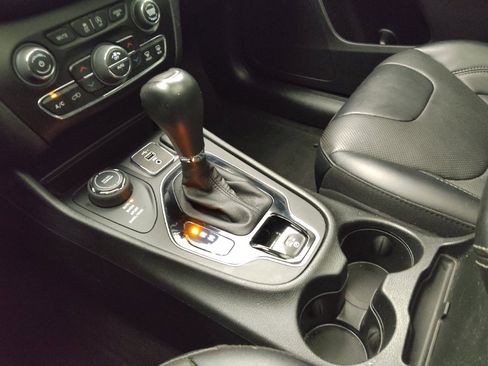 Used 2022 Jeep Cherokee Limited w/ Elite Package image 26