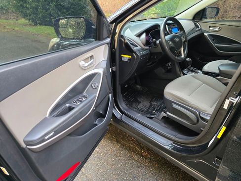 Used 2016 Hyundai Santa Fe Sport image 18